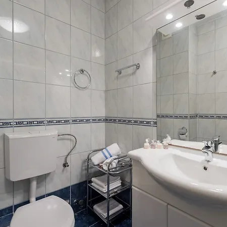 Blue Lagoon Apartman *