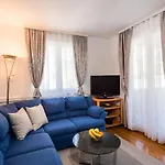Blue Lagoon Apartman