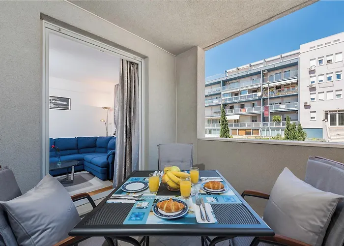 Blue Lagoon Apartamento